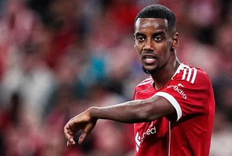 Isak's Debut Brings Glamour Despite Noticeable Rust
